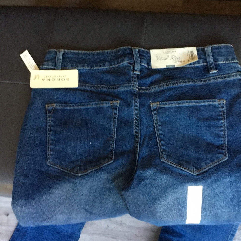 Jeans - Picture 2 of 4